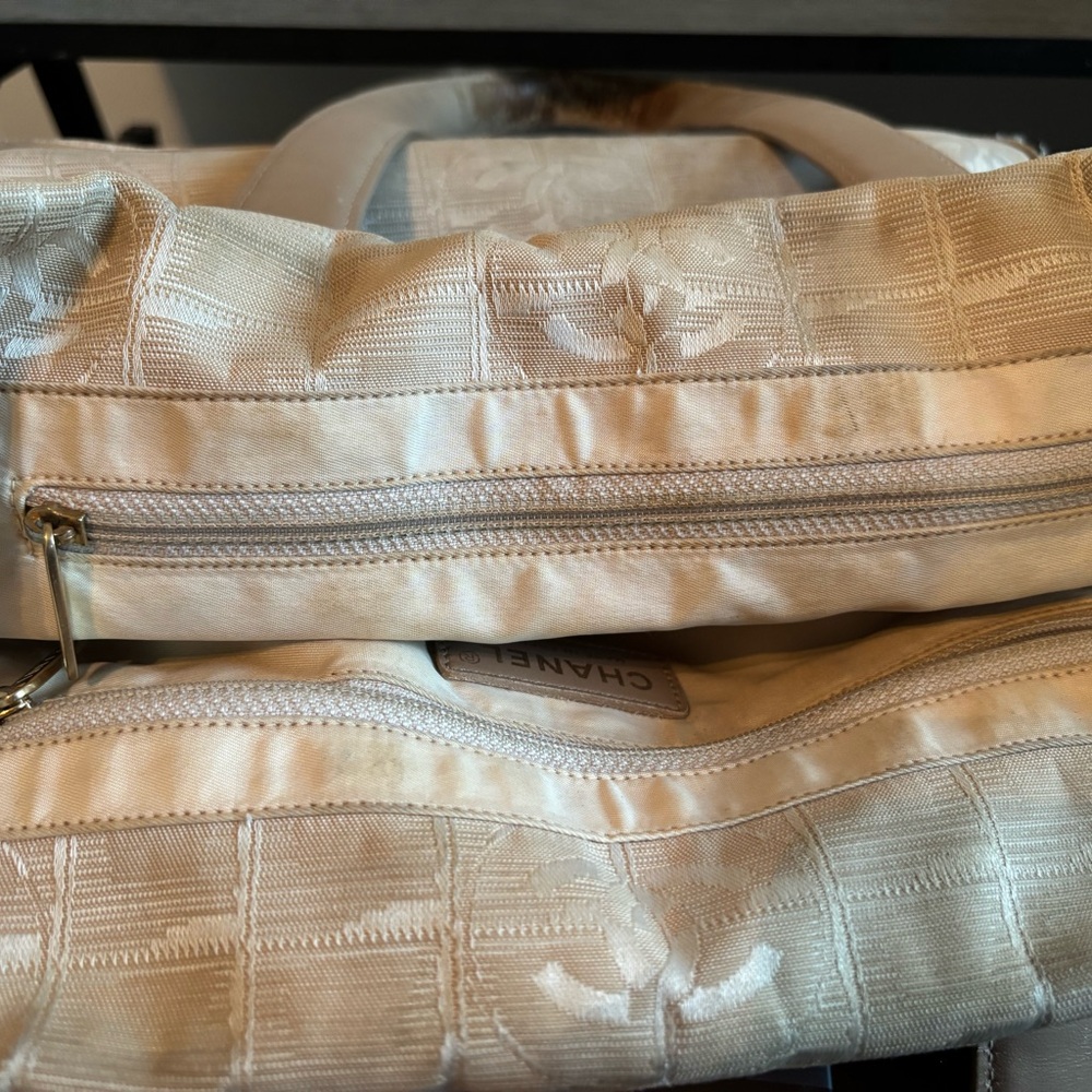 Authentic Chanel New Travel Line MM Tote Bag in Classic Beige - Picture 7 of 16